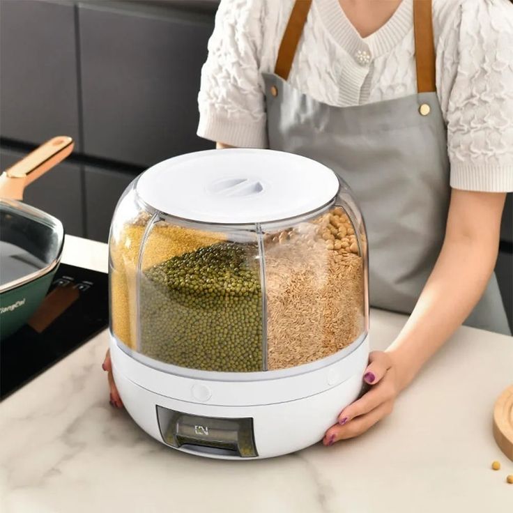 Rotating Food Storage Dispenser